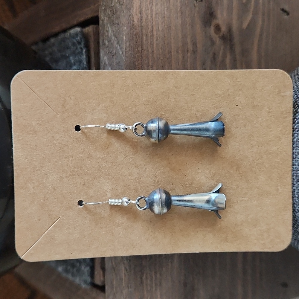 NWOT Native American Navajo Sterling Squash Blossom Dangle Earrings 🎁❤️